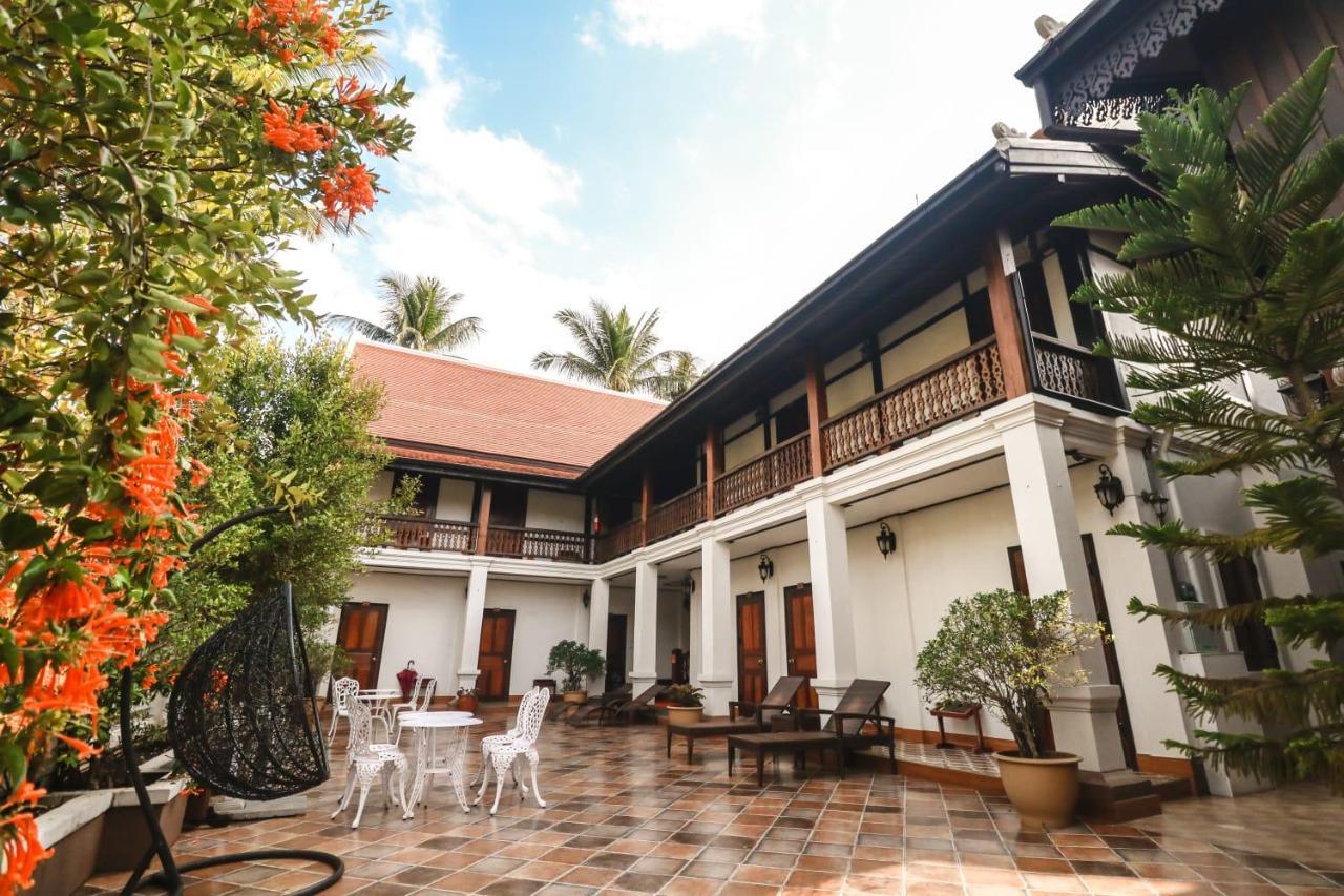 Ananta Hotel Luangprabang Exterior photo
